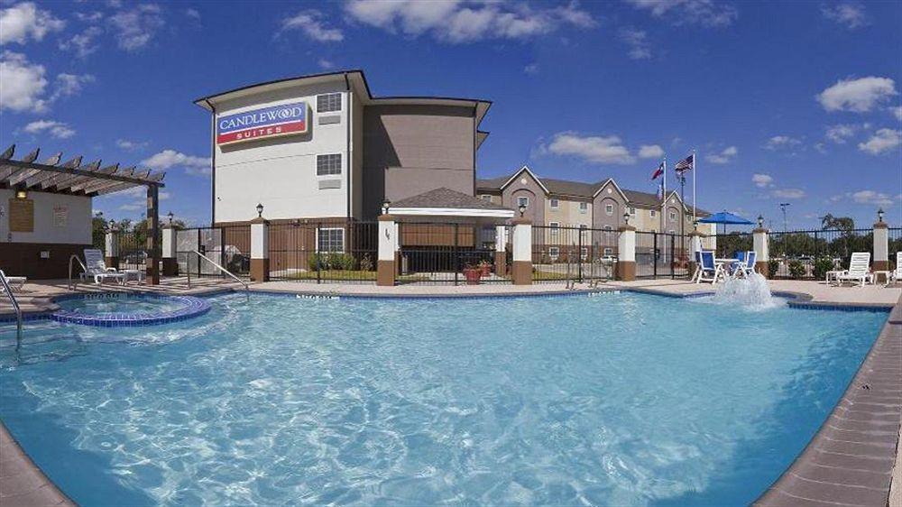 Candlewood Suites Lake Jackson By Ihg Exterior photo