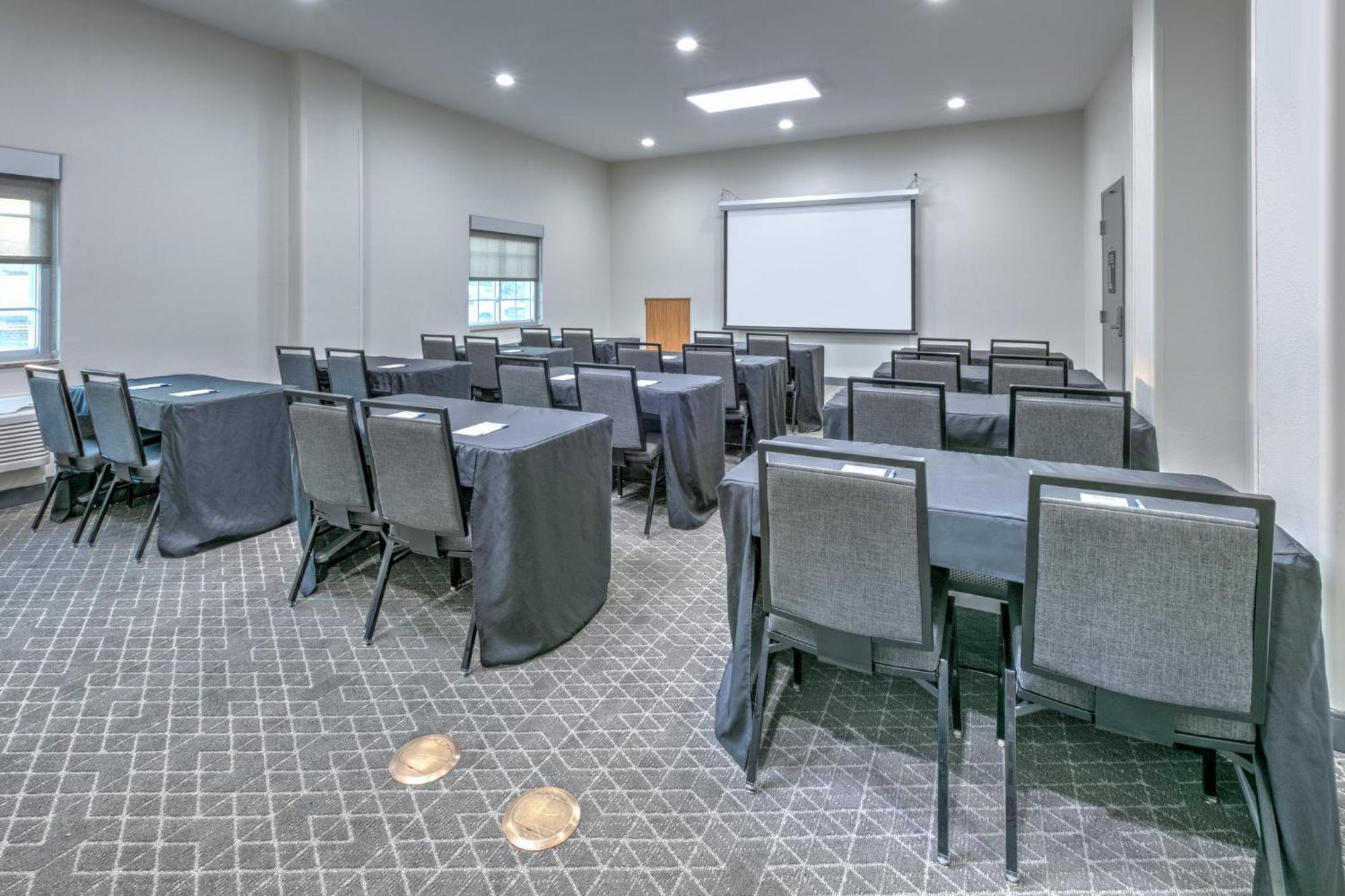 Candlewood Suites Lake Jackson By Ihg Exterior photo