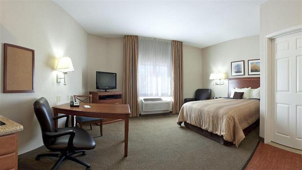 Candlewood Suites Lake Jackson By Ihg Exterior photo